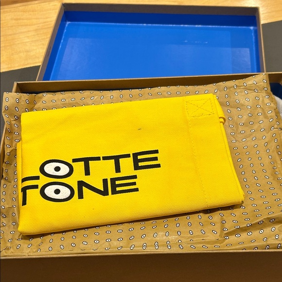 Charlotte Stone Perris Sneakers size 8 NIB - Picture 4 of 9